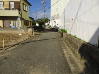 【前面道路含む現地写真】 | 川西市小戸３丁目　建築条件無土地