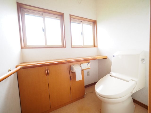 【トイレ】 | 【中古戸建住宅】美郷町六郷字馬場 六郷小学校550ｍ5LDK電動シャッタービルトイン車庫あり