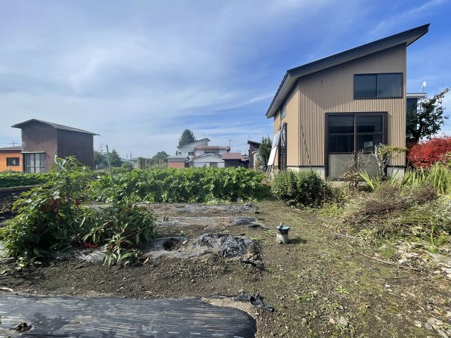 【庭】 | 【中古戸建住宅】美郷町六郷字馬場 六郷小学校550ｍ5LDK電動シャッタービルトイン車庫あり