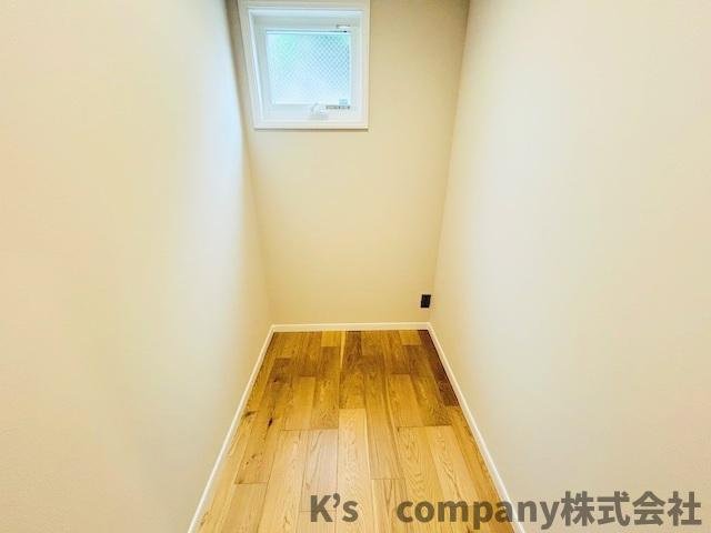 茅ヶ崎市本村1丁目　新築戸建のその他|書斎や収納にお使いいただける2帖スペース◇