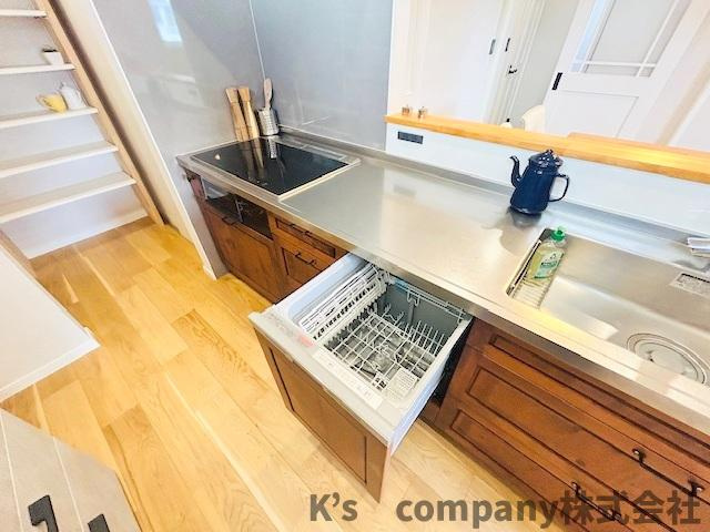 茅ヶ崎市本村1丁目　新築戸建のキッチン|食器洗い乾燥機付きで家事の時短に役立ちます◇