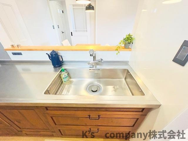 茅ヶ崎市本村1丁目　新築戸建のキッチン|ステンレス素材のシンク◇