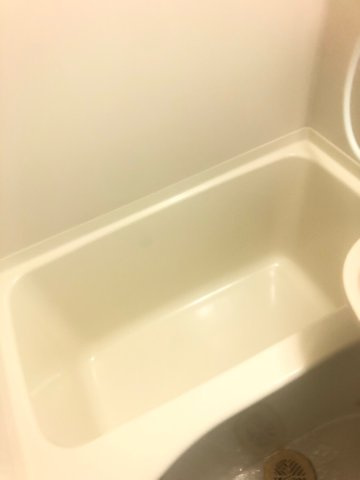 マルショウ15ビルの浴室|ゆったり入れるお風呂です