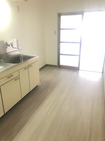 マルショウ15ビルの居間・リビング