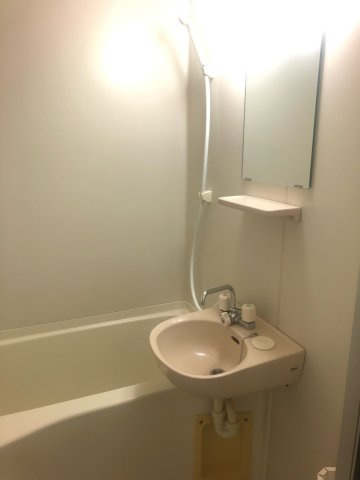 マルショウ15ビルの浴室