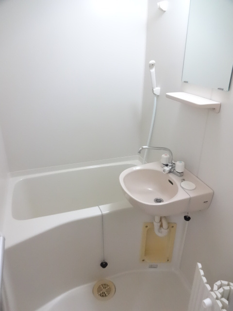 マルショウ15ビルの浴室