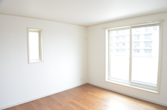 【洋室】 | さいたま市浦和区駒場１丁目（全５棟） | 【3号棟】飾り過ぎず拘り過ぎないデザインですので、あとは住む方の感性で自分だけのマイホームを創り上げてください。