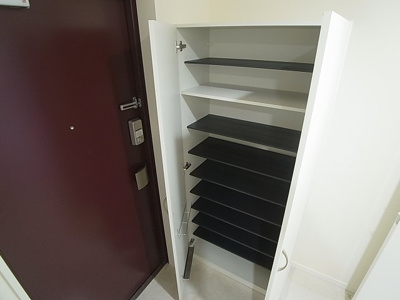 【玄関】 | エクセレンス藤井 | 大きなシューズBOXを完備してます