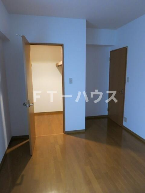 シャルマン・コートの居間・リビング