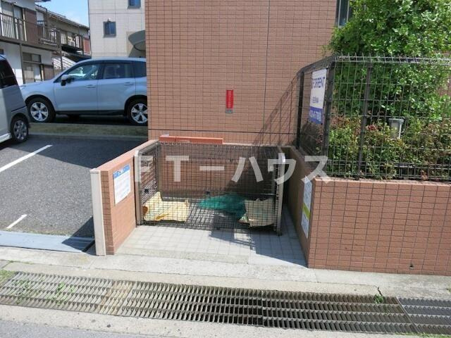 シャルマン・コートのエントランス