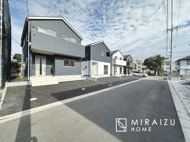 【前面道路含む現地写真】 | 日当たりの良いお家は嬉しいですよね。それぞれ価値観が分かれる箇所です、実際に内覧して日当たりの心地よさをご体感下さいね♪