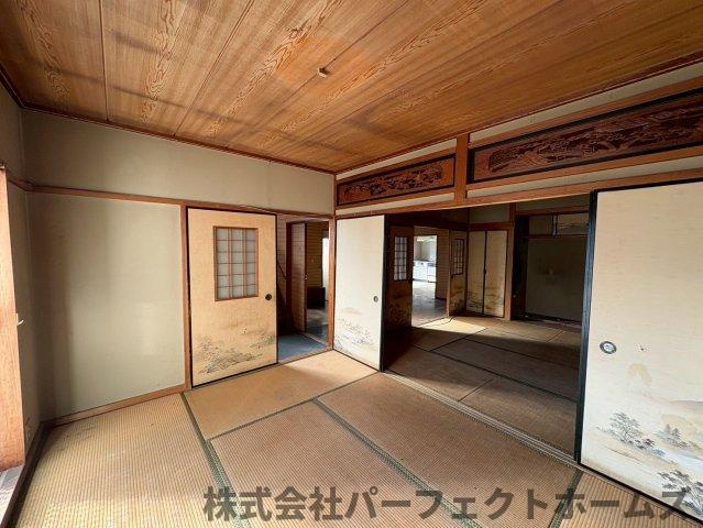 養父丘2丁目戸建の和室|落ち着いた雰囲気の和室付きです