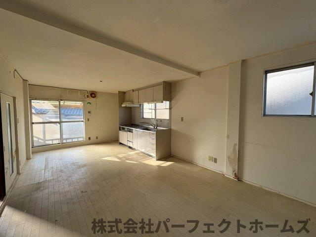 養父丘2丁目戸建の居間・リビング|居間です
