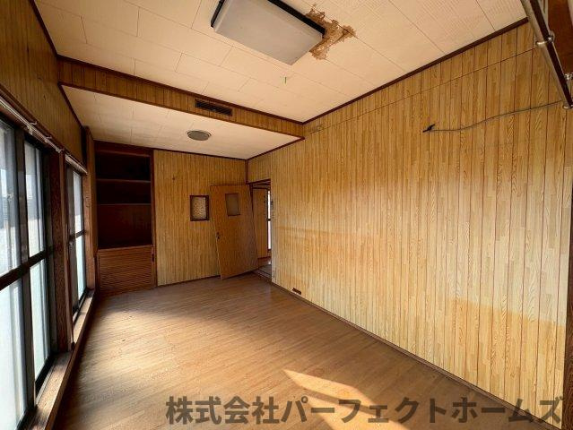 養父丘2丁目戸建の洋室|スタンダードな洋室です