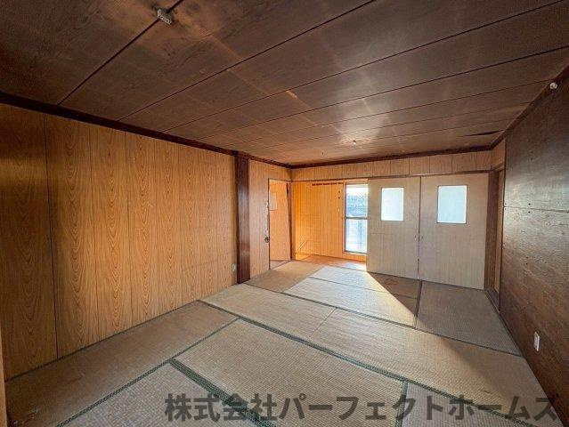 養父丘2丁目戸建の和室|フローリングだけでなく、和室もあります