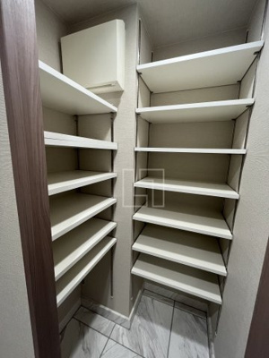 【収納】 | プレサンスレジェンド堺筋本町タワー | プレサンスレジェンド堺筋本町タワー　シューズインクローゼット