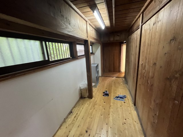 串間市大字西方の中古一戸建の内装|建築当時の雰囲気を残した造りです