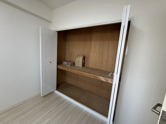 豊中市南桜塚４丁目の賃貸マンションの収納