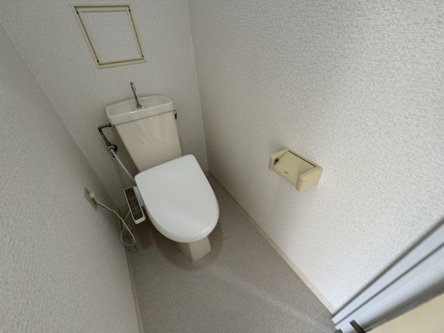 豊中市南桜塚４丁目の賃貸マンションのトイレ