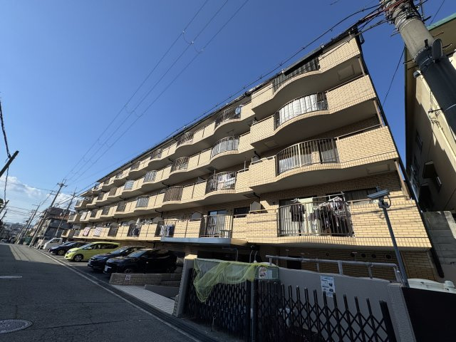 豊中市南桜塚４丁目の賃貸マンションの外観