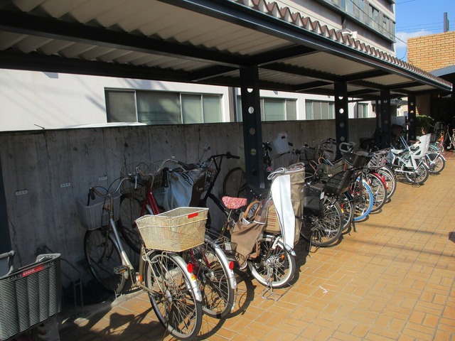 屋根のある自転車置き場です