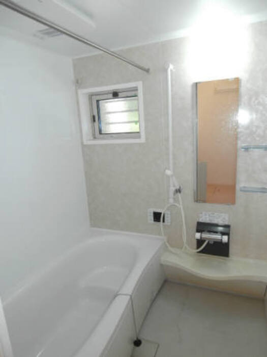 アドリアの浴室|浴室