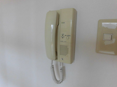 【セキュリティ】 | レジデンスヤマキ | オートロック付きなので来客時も安心ですね