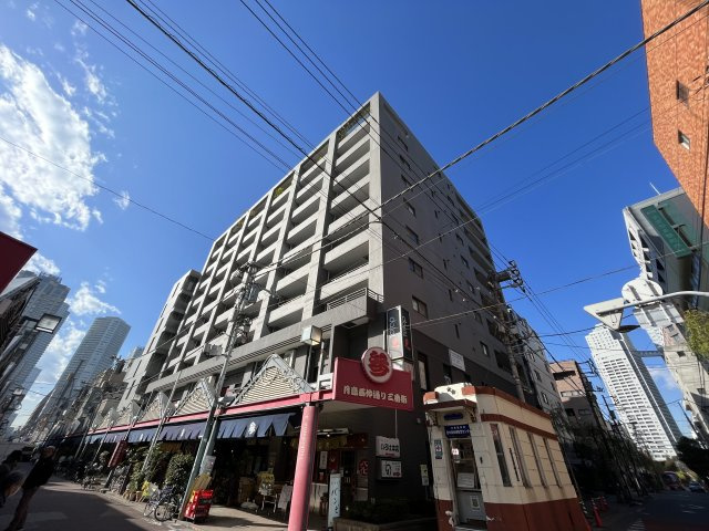景色に調和した外観です！