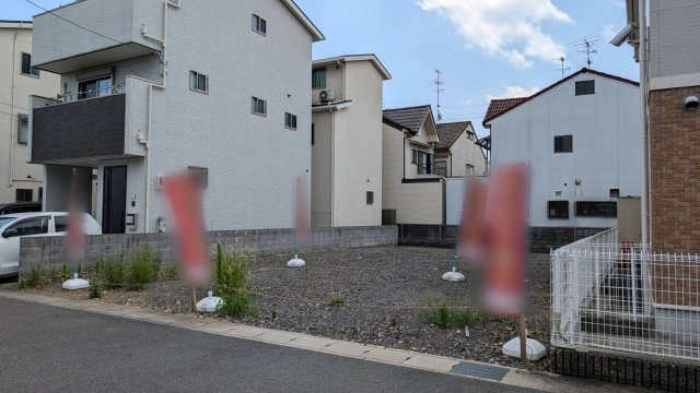 右・嵯峨野東田町２号地の前面道路含む現地写真