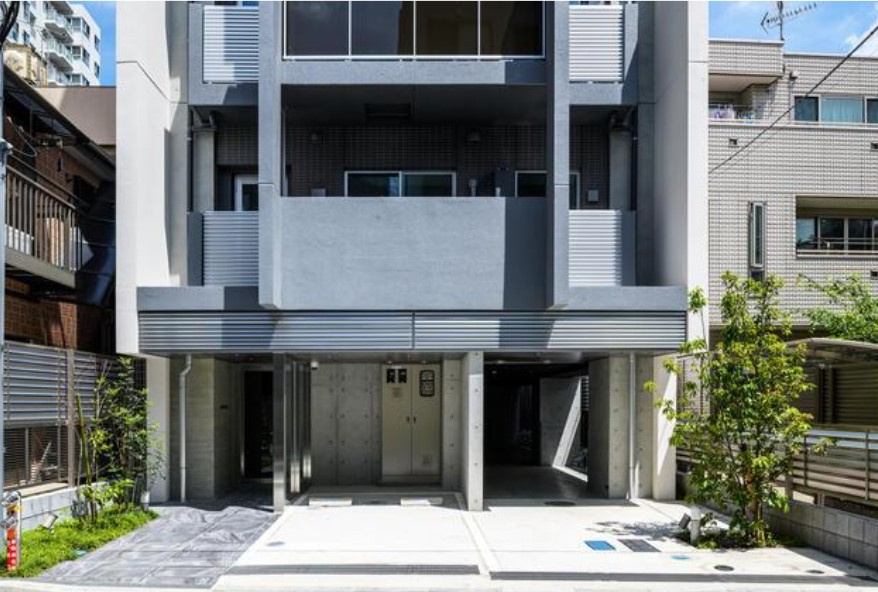 アーバンパーク三ノ輪のエントランス