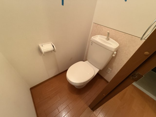 ヴィラコート服部のトイレ