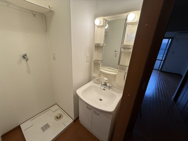 ヴィラコート服部の独立洗面台