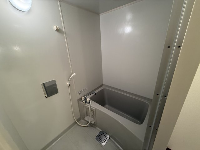 ヴィラコート服部の浴室