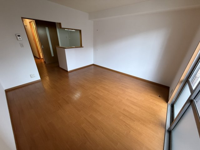 ヴィラコート服部の居間・リビング