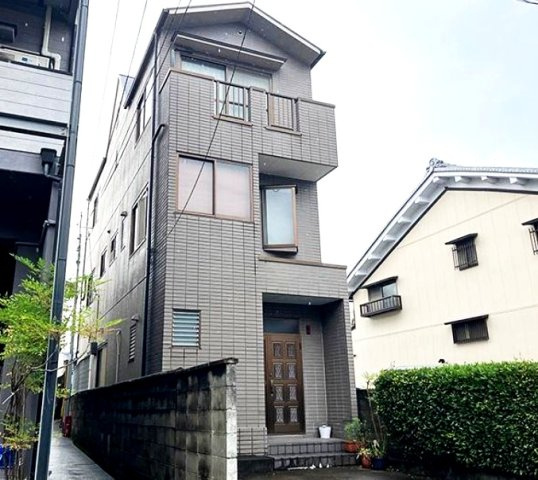 問屋町の外観|只今リフォーム中！２０２５年１月完成予定！外観やおうち周辺のご案内可能です♪
