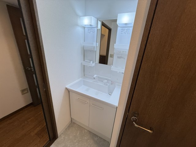 シティコート曽根東町三番館の独立洗面台