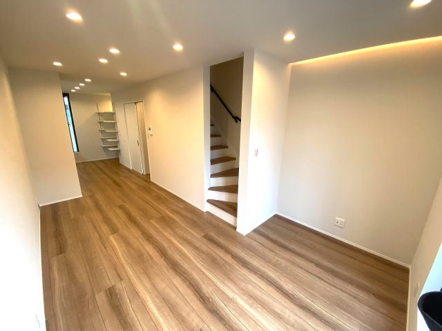 向島二ノ丸町の居間・リビング