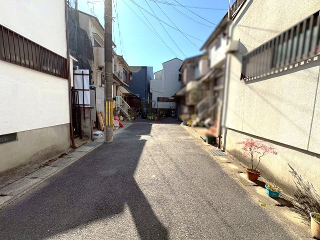 向島二ノ丸町の前面道路含む現地写真