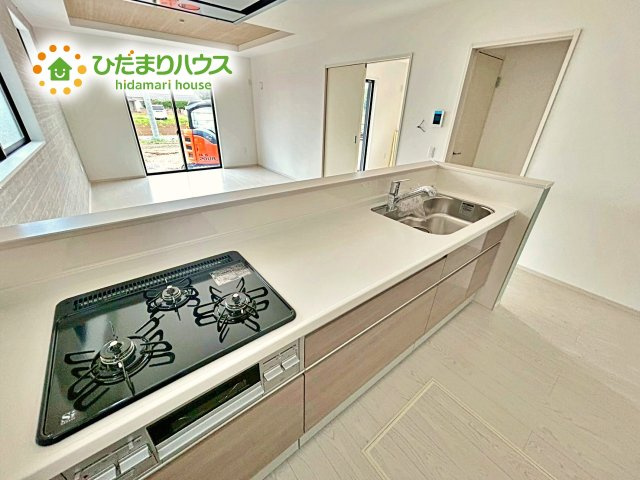 【洋室】 | 石岡市茨城1期　新築戸建　2号棟 | 客間としてもお子様のプレイルームとしてもご活用頂けます。将来は寝室としても利用でき二階に上がらず生活導線を作ることができ大変重宝するスペース！