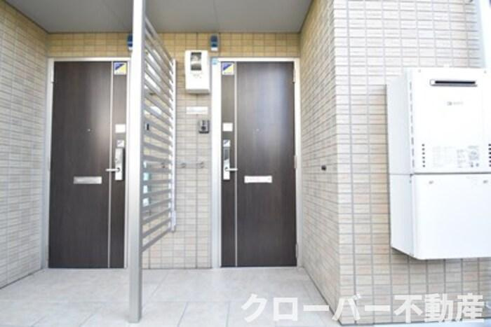 シャンゼリーゼのエントランス|玄関