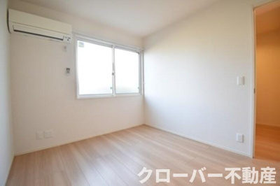 【洋室】 | シャンゼリーゼ | 北洋室５．２帖