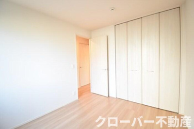 【洋室】 | シャンゼリーゼ | 北洋室５．２帖