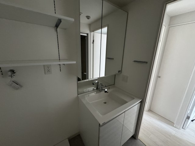 グリュックメゾンF豊中ⅩⅤの独立洗面台