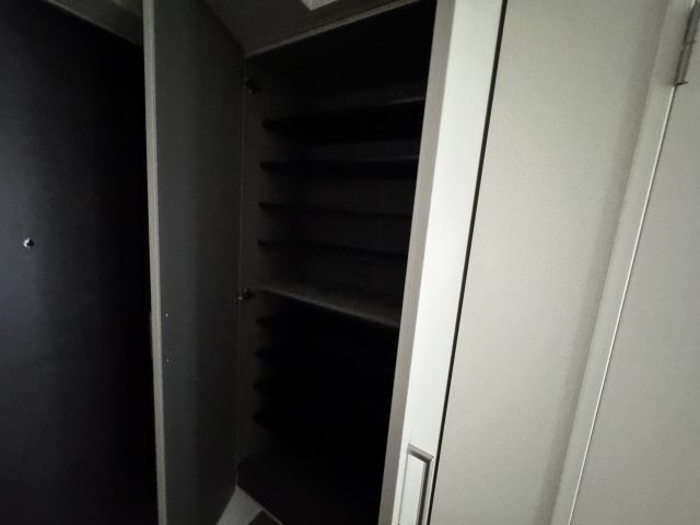 グリュックメゾンF豊中ⅩⅤの収納