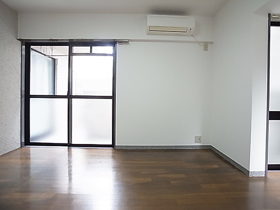 ラフィーヌ六甲の居間・リビング