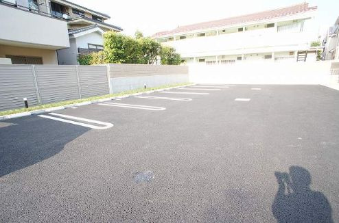 ルミエールＡの駐車場