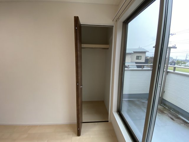 東金市滝中古戸建の収納