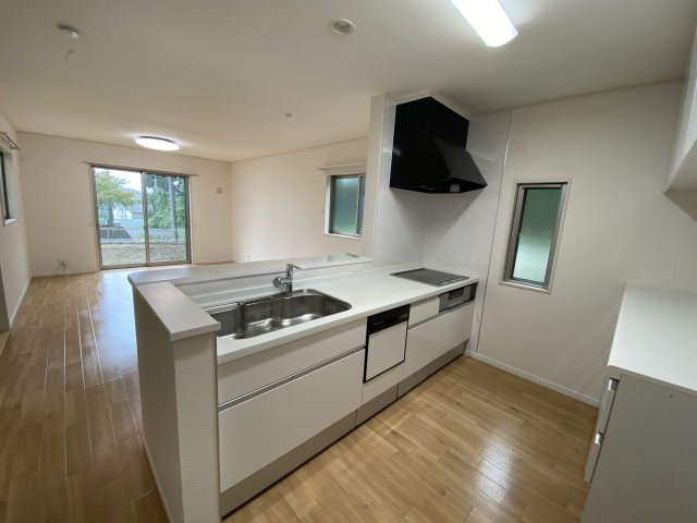 東金市滝中古戸建のキッチン