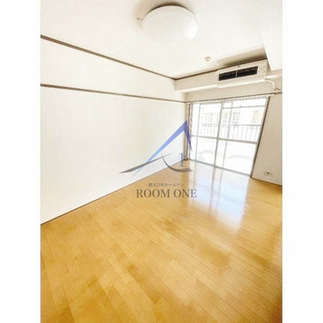 東栄ハイツの居間・リビング|洋室のお部屋です。