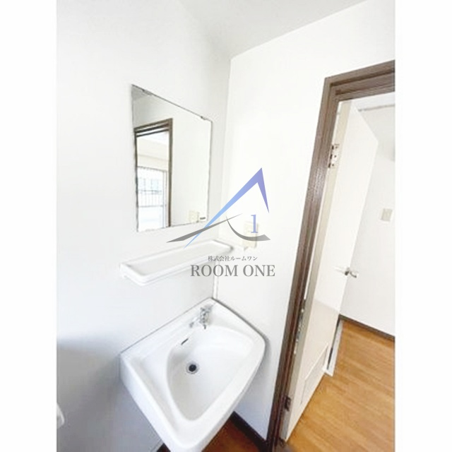 東栄ハイツの洗面所|洗面台です。